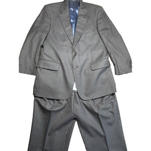 Tom James 2-Piece Navy Pinstripe Suit 41R 35R 100% Wool Pleated Cuffed Pants